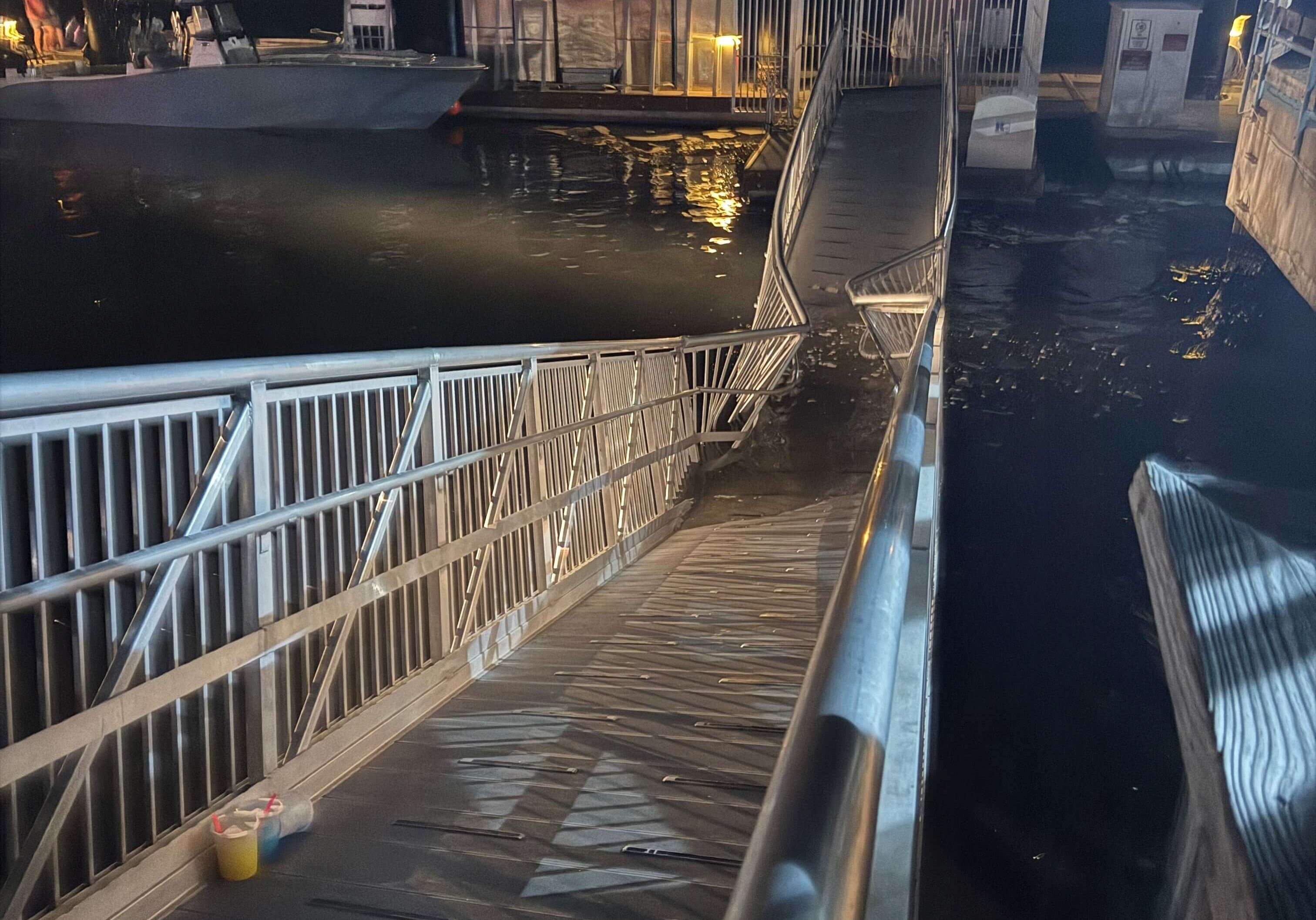 Gangway Collapse Gangway Collapse